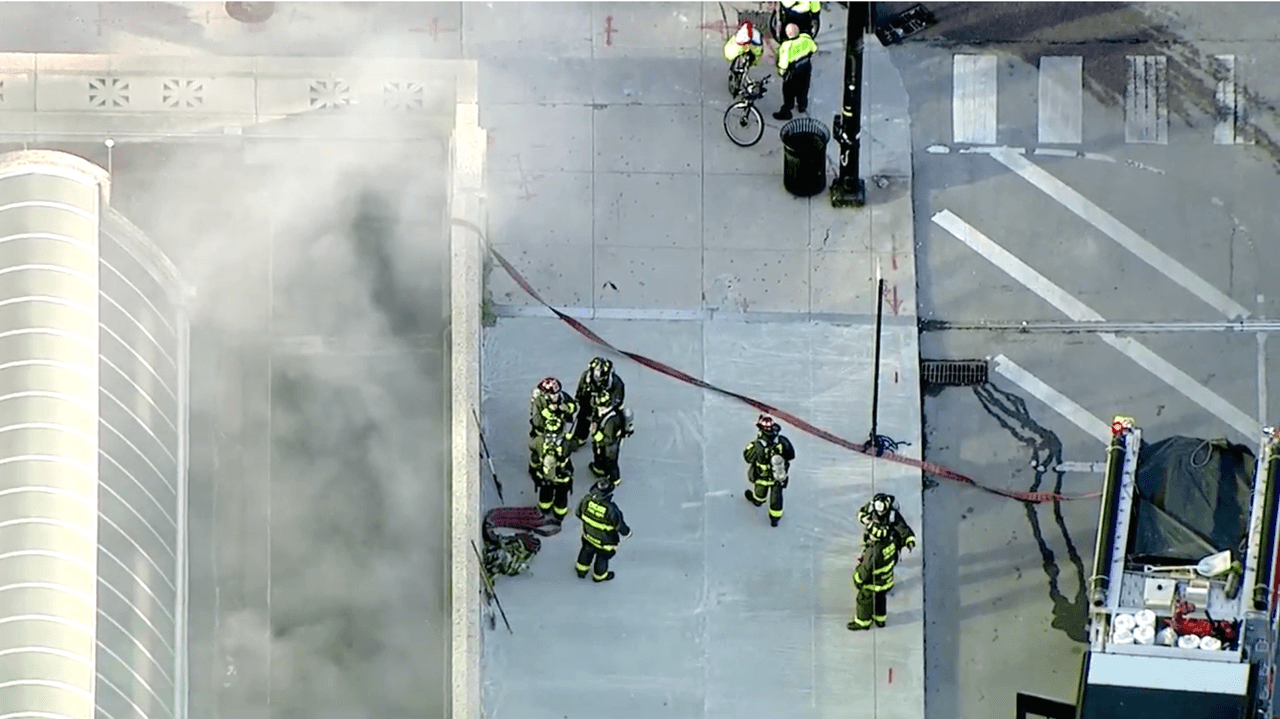 Reportan tren en llamas y humo saliendo de Union Station