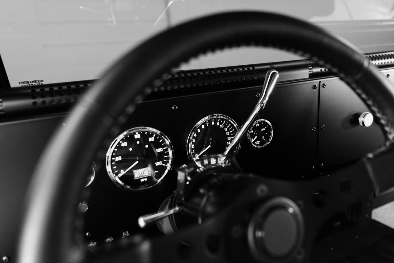 Bollinger Motors planea fabricar sus modelos B1 y B2 con los que pretende conquistar el segmento de las SUVs y pickups. Ambos modelos son motivados por motores eléctricos y cuentan con atractivas características para dominar hasta los terrenos más desafiantes.