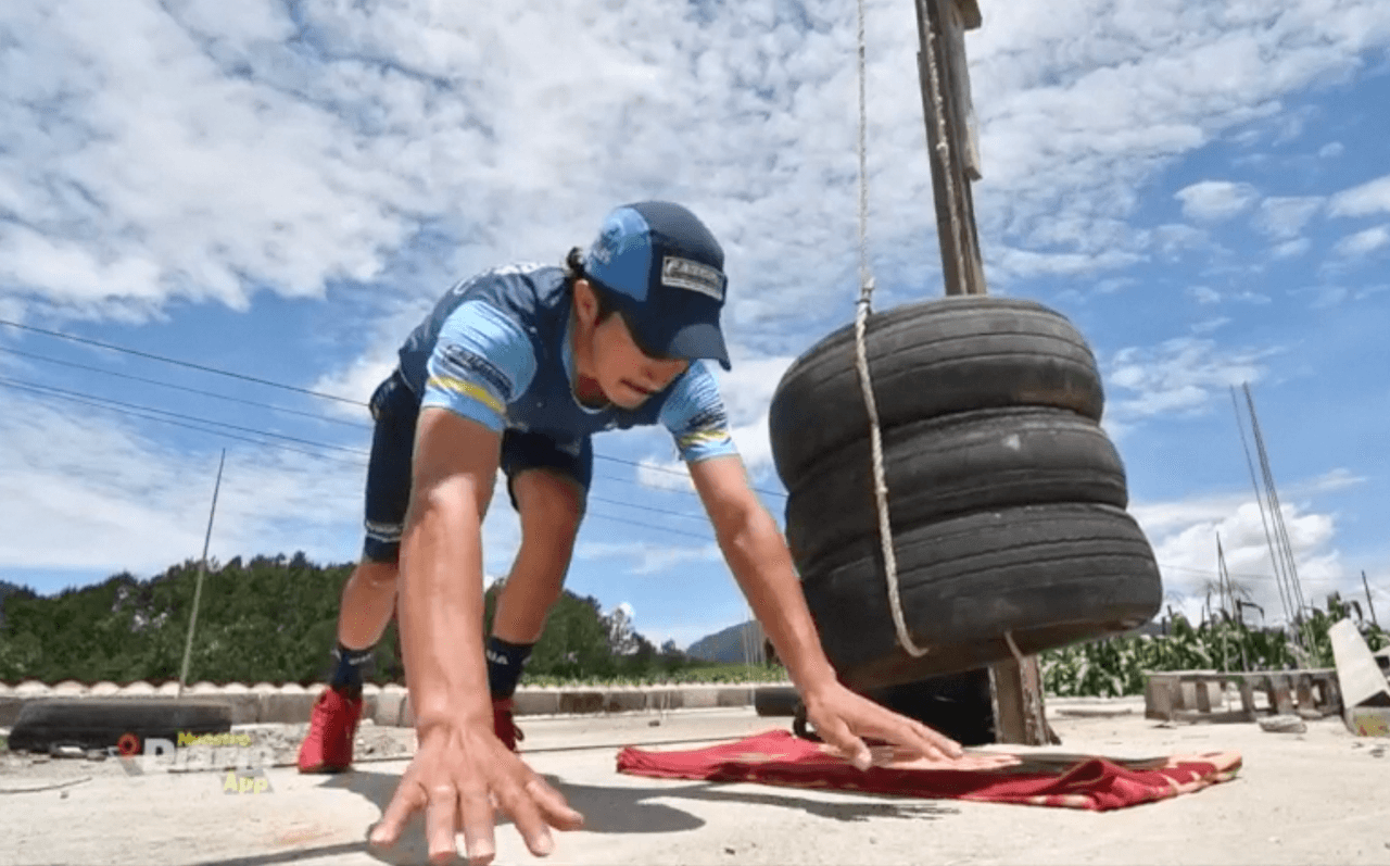 Vicente asegura que tomó materiales de construcción que ya tenía en casa y creo sus pesas con cemento con diferente pesaje.