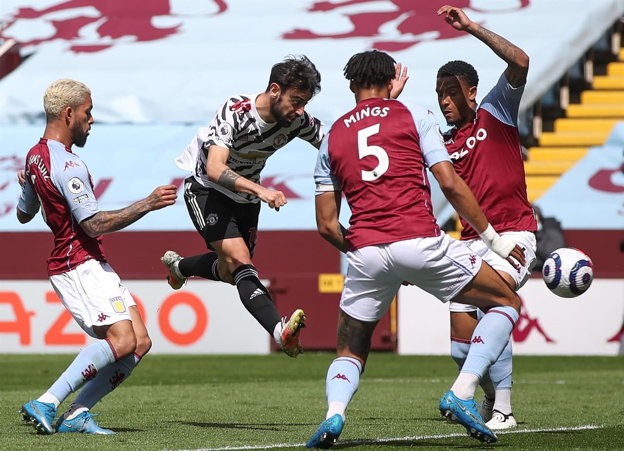 Manchester United se impone como visitante ante el Aston Villa 3-1 durante la Jornada 35 en la Premier League. Berthrand Traoré le daba la victoria a los locales al minuto 24, pero hasta la segunda mitad, los 'Red Devils' reaccionaron y Bruno Fernandes, Mason Greenwood y Edinson Cavani le dieron la victoria a su equipo.
