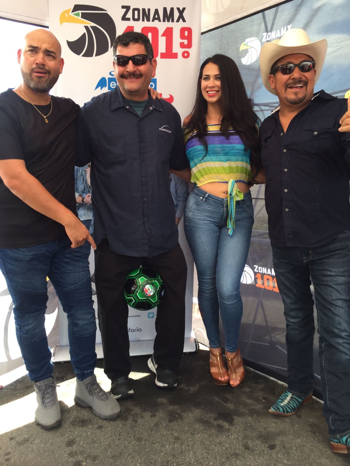 Los oyentes de Anaheim en California disfrutaron de un día lleno de sorpresas al lado de 'El Bueno, La Mala y El Feo'.