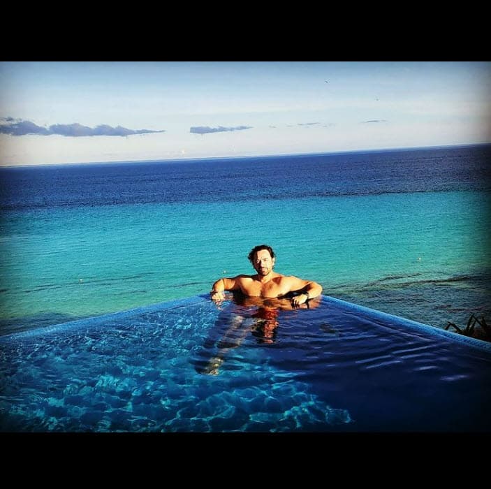 En caso de confirmarse que Sherlyn esté comprometida con él, sería la segunda ocasión en que se involucra sentimentalmente con un político mexicano.
<br>