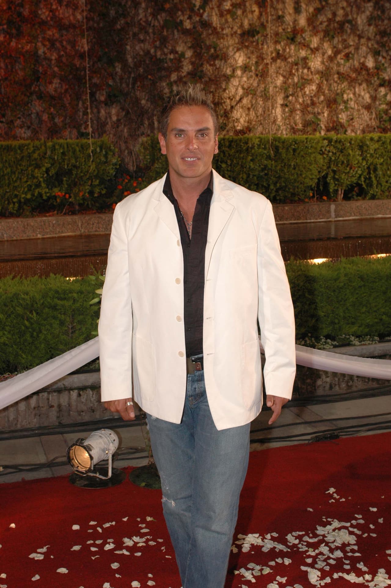 Para el momento de su muerte, la pareja ya había vendido la casa en común que tenían y habían concordado en la custodia de su hijo. Además, se sabía que Xavier Ortiz
<b><a href="https://www.univision.com/shows/noticiero-univision/depresion-y-problemas-de-dinero-lo-que-se-sabe-de-la-muerte-del-cantante-y-actor-xavier-ortiz-video" target="_blank">no pasaba por un buen momento económico</a></b>, lo que habría aumentado su depresión en las últimas semanas.
<br>