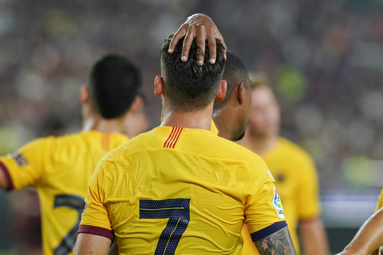 Carles Pérez fue la figura del partido con dos goles y buenos detalles técnicos.