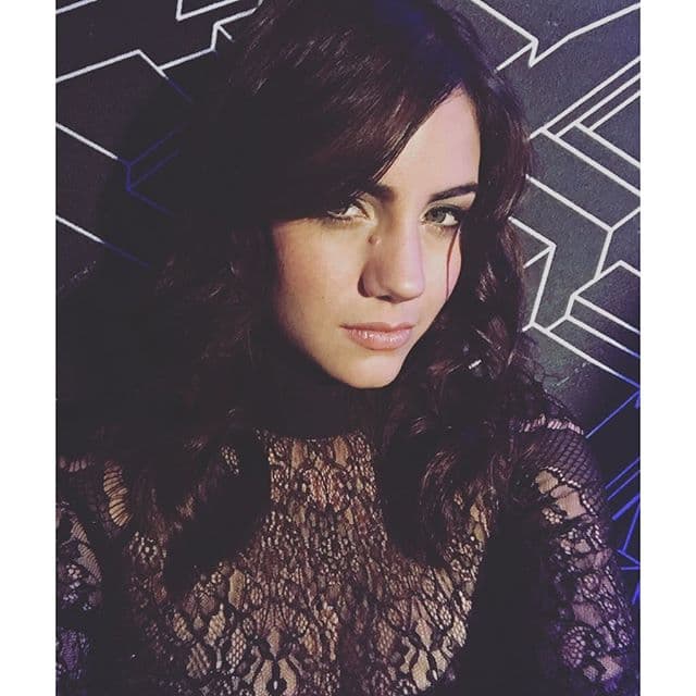 Pero no solamente es talentosa, también es un primor.