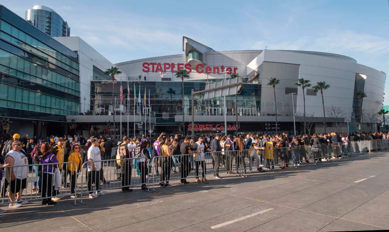 La fecha escogida para este evento, 24 de febrero, es una referencia a los números que utilizaban Bryan (24) y su hija Gianna (2), quien era una destacada jugadora juvenil.
<br>