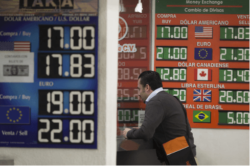 Trump impone toque de queda, Cuba vuelve a la URSS y México sufre una gran depresión: estas son las predicciones del calendario pesimista de Bloomberg para 2017