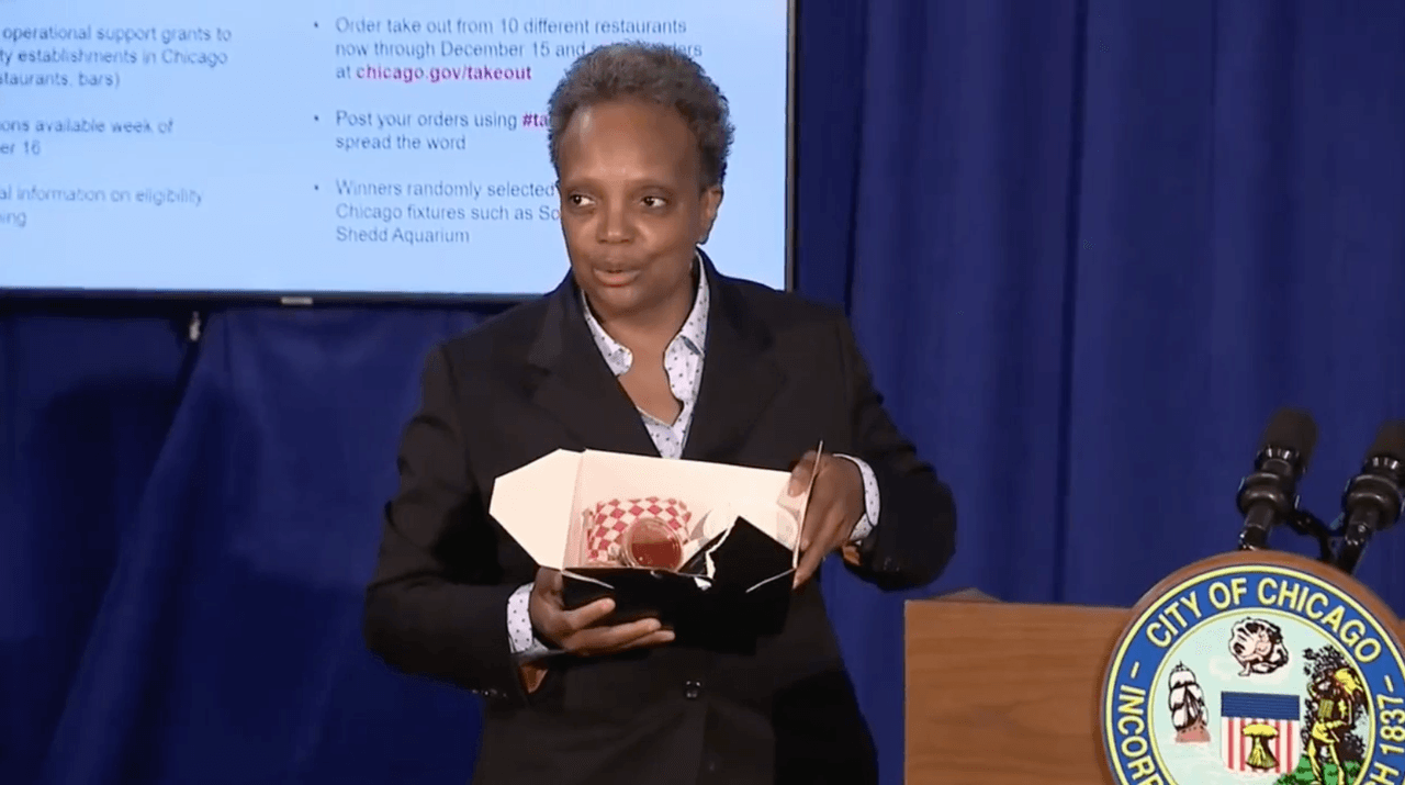 Lightfoot urge al Congreso a aprobar una ley para proteger a los pequeños negocios