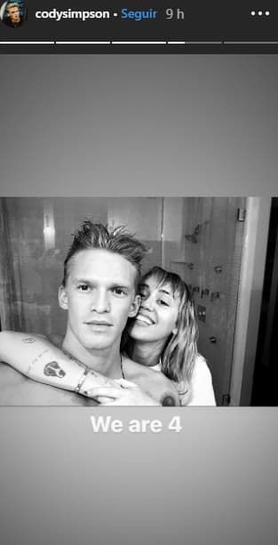 En medio de la promoción de su nuevo sencillo 'Midnight sky',
<b><a href="https://www.univision.com/radio/omar-y-argelia-show/miley-cyrus-y-cody-simpson-llevaron-tacos-a-los-medicos-y-empleados-de-hospitales-video">Miley Cyrus confirmó su ruptura con Cody Simpson</a></b>, luego de 10 meses de relación.
<br>