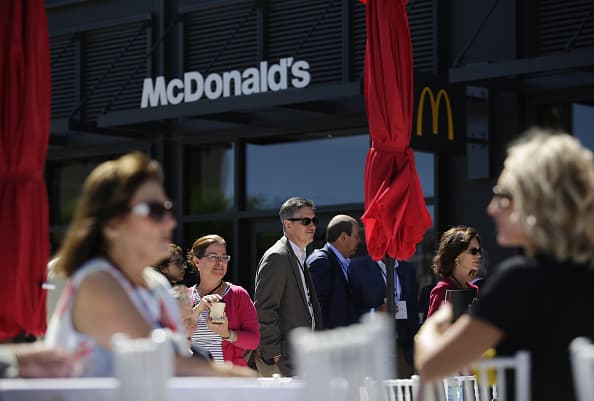 La nueva sede se encuentra a pocas cuadras de restaurantes dirigidos por los famosos chefs Grant Achatz, Graham Elliot y Stephanie Izard en una zona conocida por su vida nocturna.