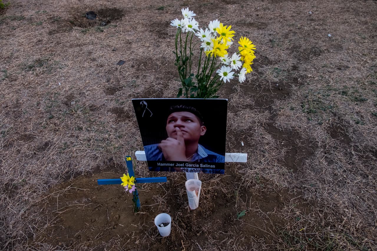 <h3 class="cms-h3-H3">Return to the slideshow <a href="https://www.univision.com/univision-news/latin-america/the-rebellion-of-the-sandinistas-grandchildren">'The rebellion of the Sandinista's grandchildren.'</a></h3>
<br>
<br>
<h3 class="cms-h3-H3">Go to the next chapter: <a href="https://www.univision.com/univision-news/latin-america/the-rebellion-of-the-sandinistas-grandchildren-love-fotos">Love</a></h3>