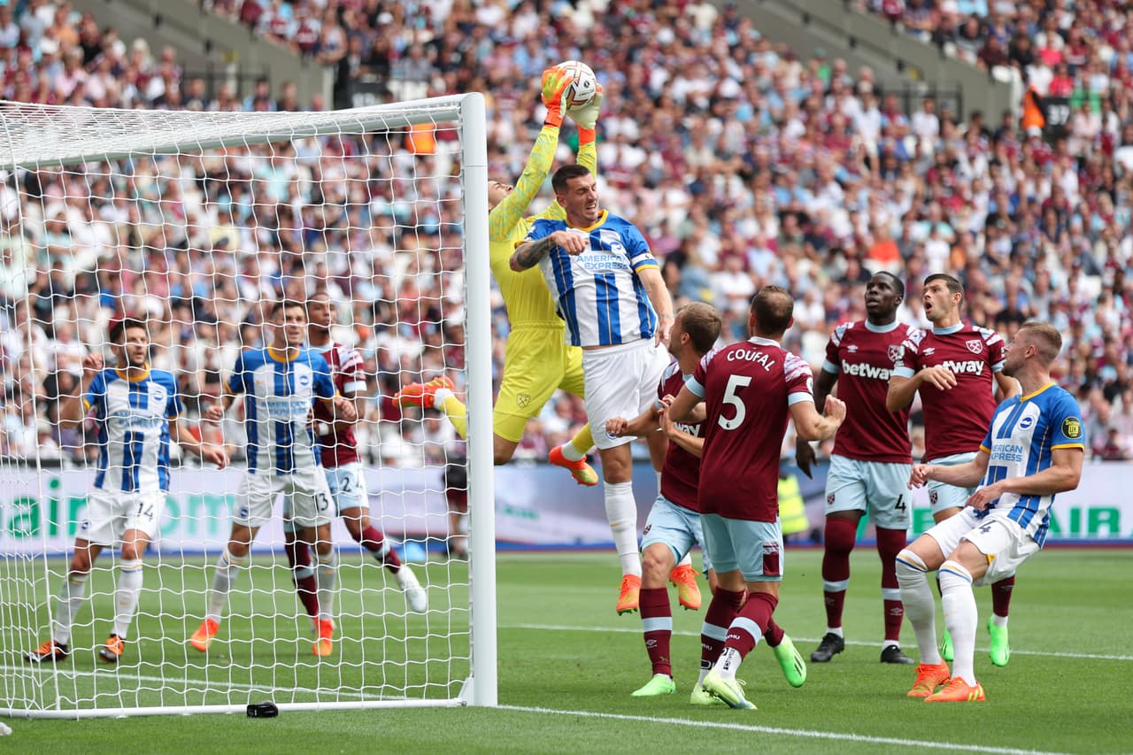 Los juegos de domingo de la Jornada 3 de la Premier League dejó los siguientes resultados: Leeds United 3-0 Chelsea, Newcastle 3-3 Manchester City y West Ham 0-2 Brighton.