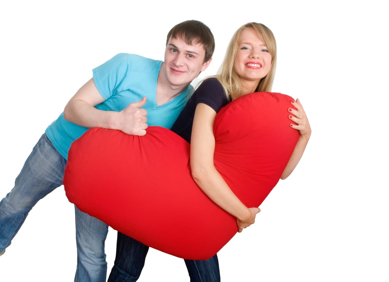 Almohada: “Te he soñado tanto que hasta mi almohada se enamoró de ti”-vía @ifrasescortas