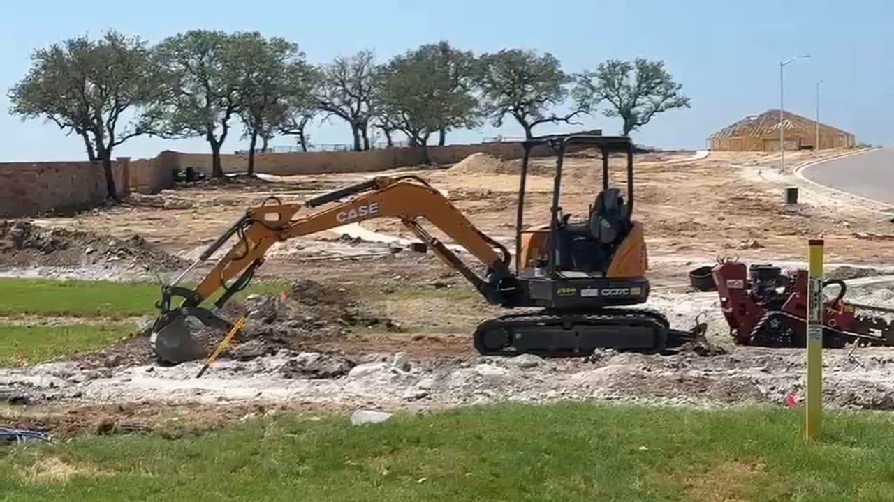 Investigan la muerte de un trabajador durante labores de excavación en el condado de Comal