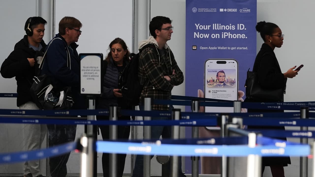 TSA cobrará nueva tarifa de 45 dólares a viajeros sin REAL ID en aeropuertos, ¿a partir de cuándo?