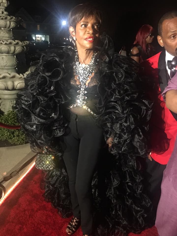 Entre las personalidades presentes se encontraba la cantante Melba More, también muy cercana a la familia Jackson.