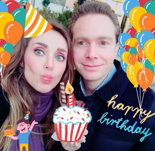 La actriz posteó en Instagram fotos con Manuel Velasco para celebrarlo.