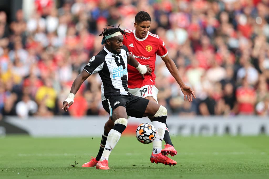 El astro portugués volvió a vestir los colores del equipo que lo vio crecer y con un doblete, CR7 ayuda al Manchester United a golear 4-1 al Newcastle United.