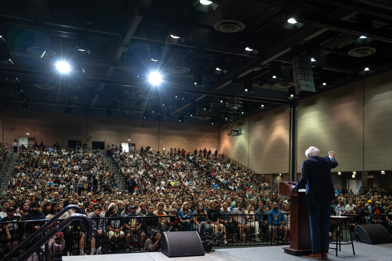 La visita se dio en un clima político tenso, luego de que Trump advirtiera
<b>que podría enviar a la Guardia Nacional a Chicago</b>. La amenaza fue interpretada por líderes demócratas como un intento de intimidación y de desviar la atención de sus políticas más impopulares.