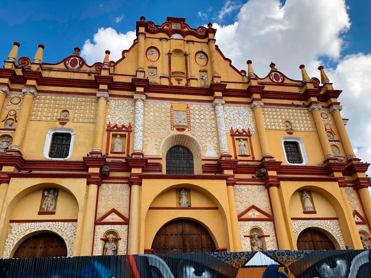 Dos días antes de llevarse el menor, la mujer estuvo dando vueltas por el mercado Merposur, buscando a algún niño que cumpliera con las características que buscaba.