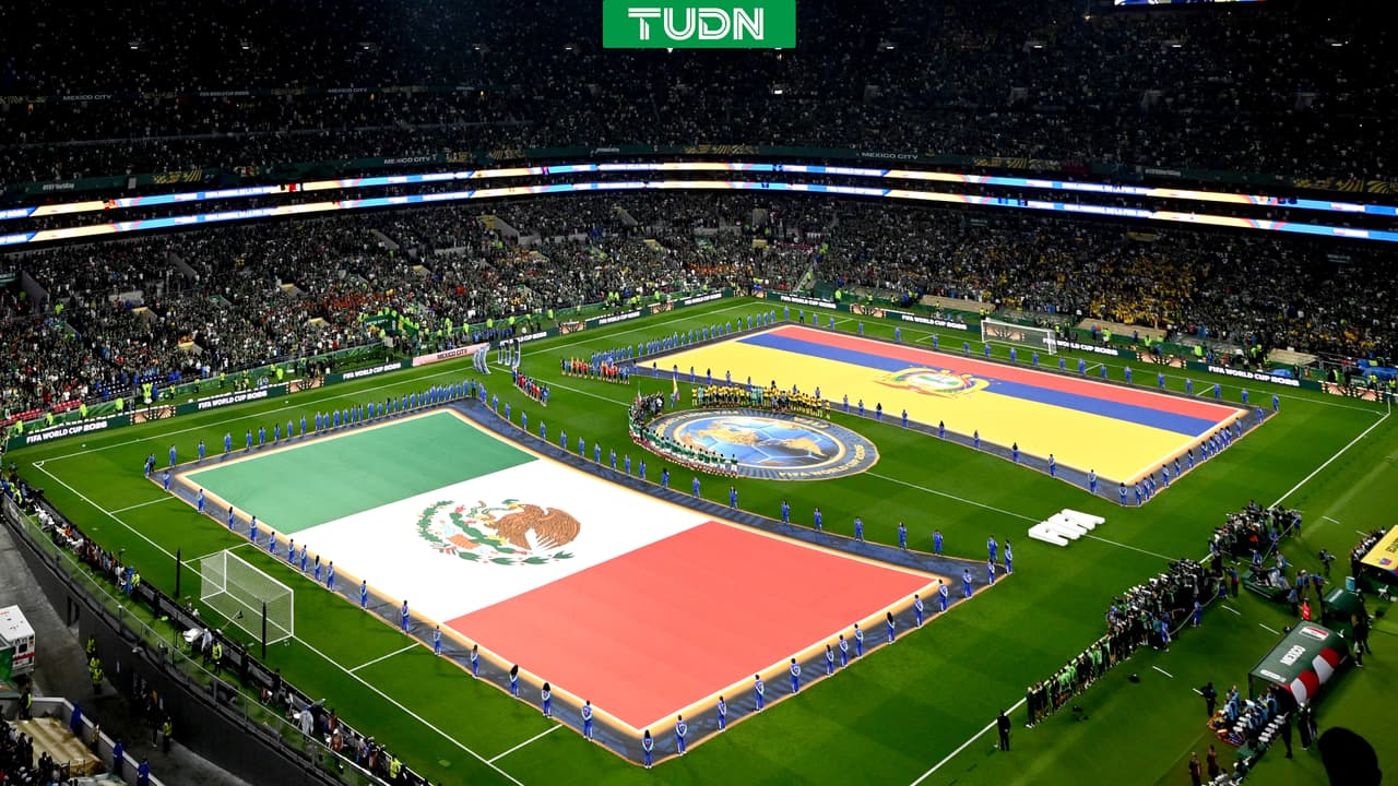 "¿Y si sí?" Afición enciende el Estadio Ciudad de México con frase célebre