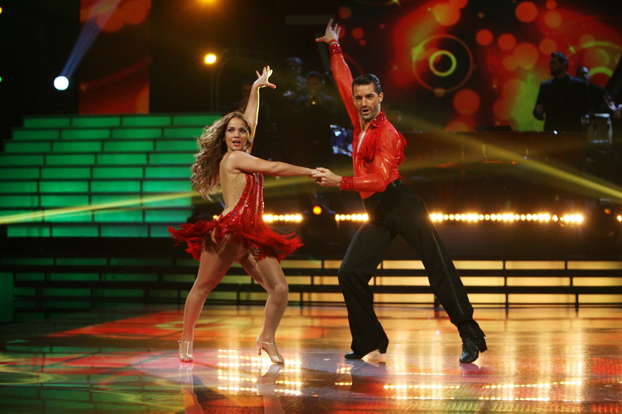 En la gran final de Mira Quién Baila, Adamari bailó dos veces con Toni.