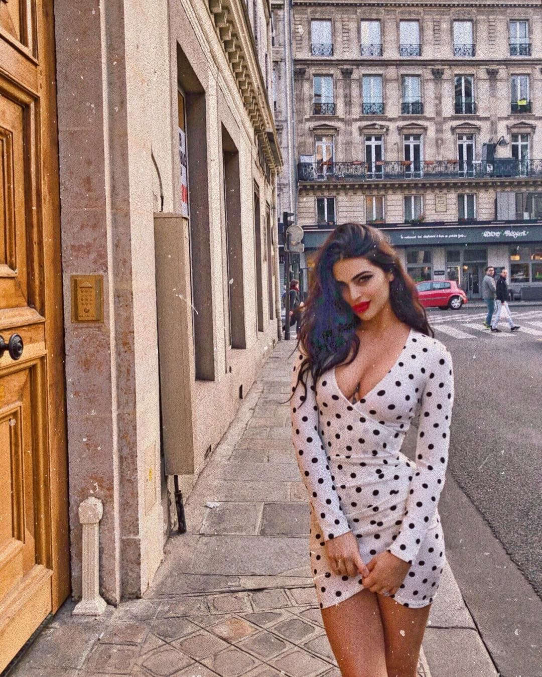 A pesar de lo sucedido, en sus fotos parece haber disfrutado del aire parisino y por más que le hayan molestado las arcaicas reglas, no se amargó el día y aprovechó su visita en la capital francesa.