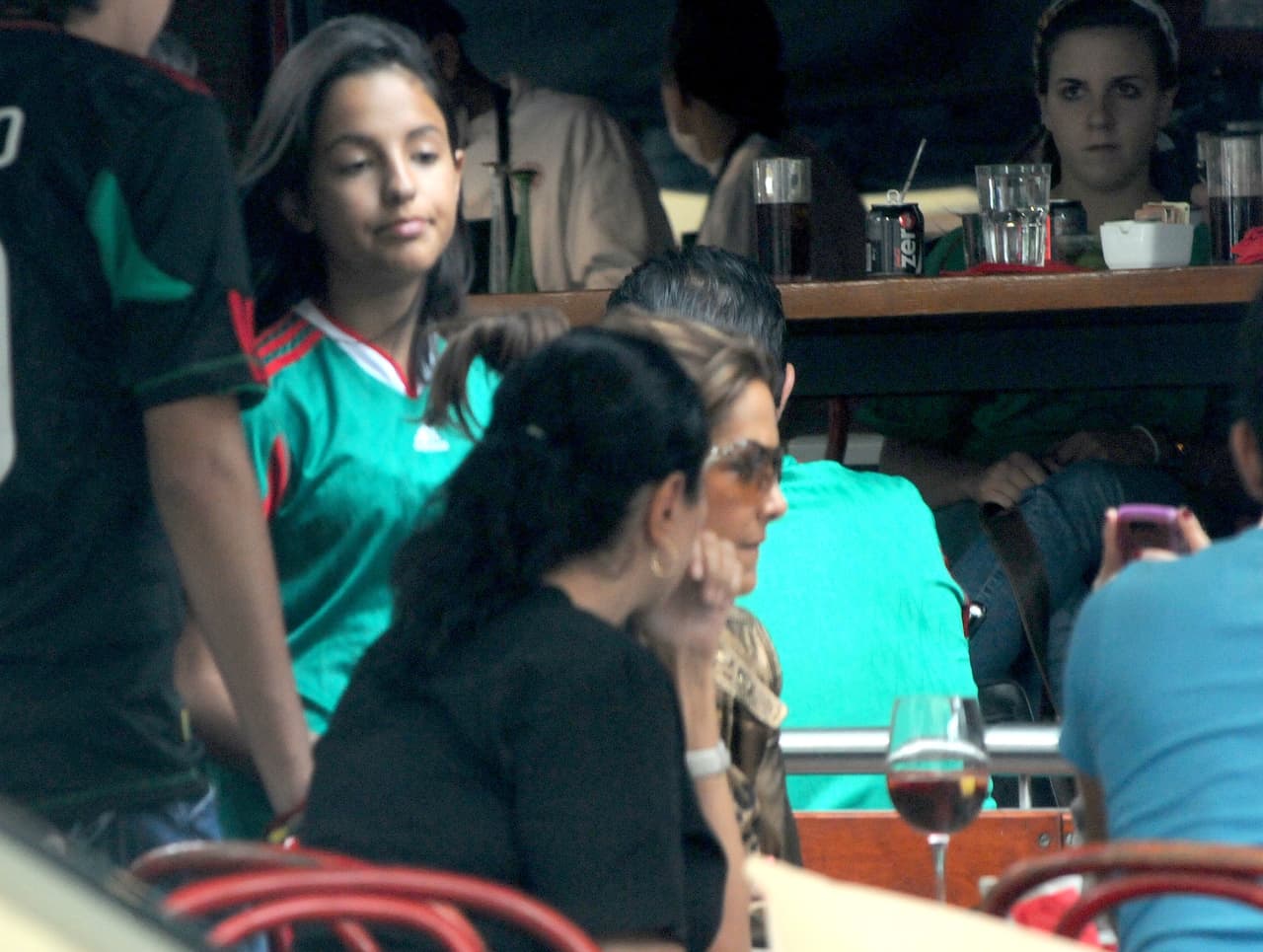 “A ella le gusta conservar su privacidad,
<b>pero era un día especial y lo ameritaba la ocasión</b>. Estoy muy orgullosa de ella, hizo dos carreras, lo cual en Estados Unidos no es fácil”, dijo Ninel Conde.