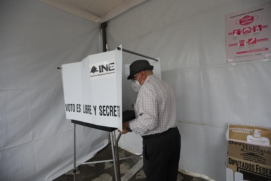 Unos 19,000 observadores electorales y más de 500 visitantes extranjeros de varias organizaciones supervisan las elecciones mexicanas, informó EFE.