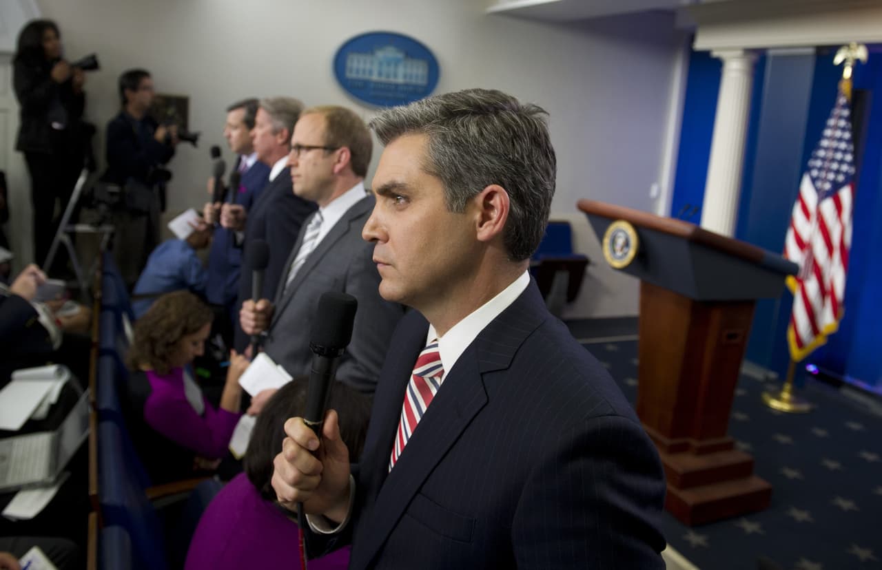 Jim Acosta was a victim of Donald Trump's verbal attacks during his first press conference as president-elect. "You are fake news!" said Trump when Acosta tried to ask a question. "Mr. President-elect, you are attacking our news organization. Can you give us the opportunity to ask you a question? " the journalist insisted. "No, no, not you, your organization ... shut up !. Do not be rude, I won't give you a question, you give false news," said the President. (January 11, 2017).