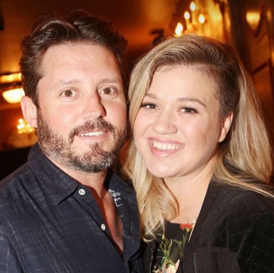 Y él, el "dueño de sus quincenas", su amado marido.