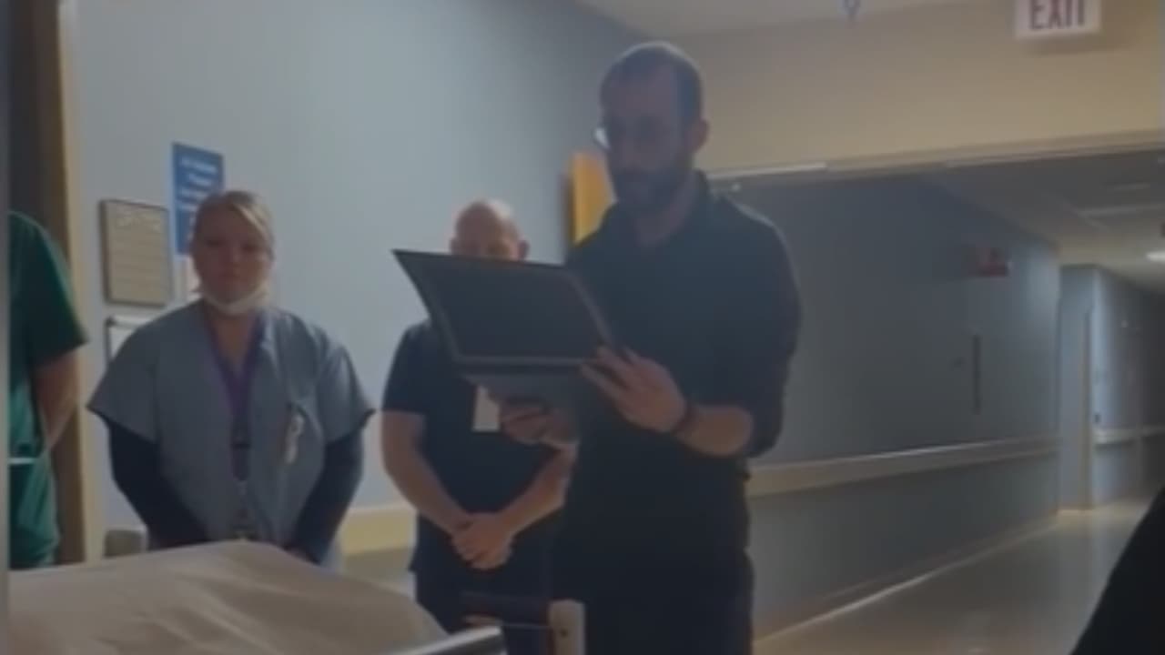 Revelan video de Alex Pretti, hombre asesinado en Minneapolis, dando poderoso discurso a veterano de guerra