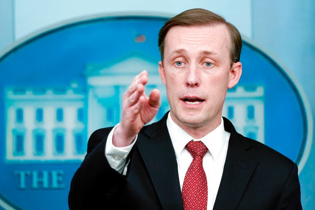 El asesor de seguridad nacional de la Casa Blanca, Jake Sullivan, brinda una actualización sobre Ucrania durante una conferencia de prensa en la Casa Blanca, el viernes 11 de febrero de 2022, en Washington.