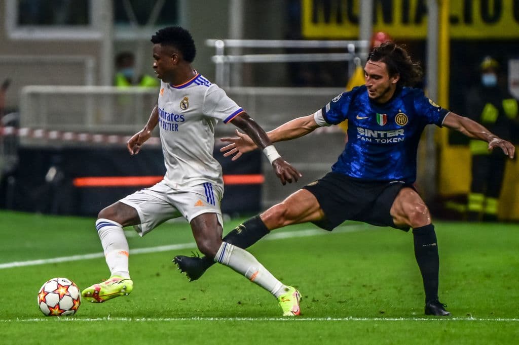 El Real Madrid se impone ante el Internazionale 1-0 en San Siro, durante la primera jornada de la fase de Grupos en la UEFA Champions League. Rodrygo logró salvar la victoria al 89'. Los próximos enfrentamientos serán el Inter contra Shakhtar y el club merengue ante Sheriff el 28 de septiembre.