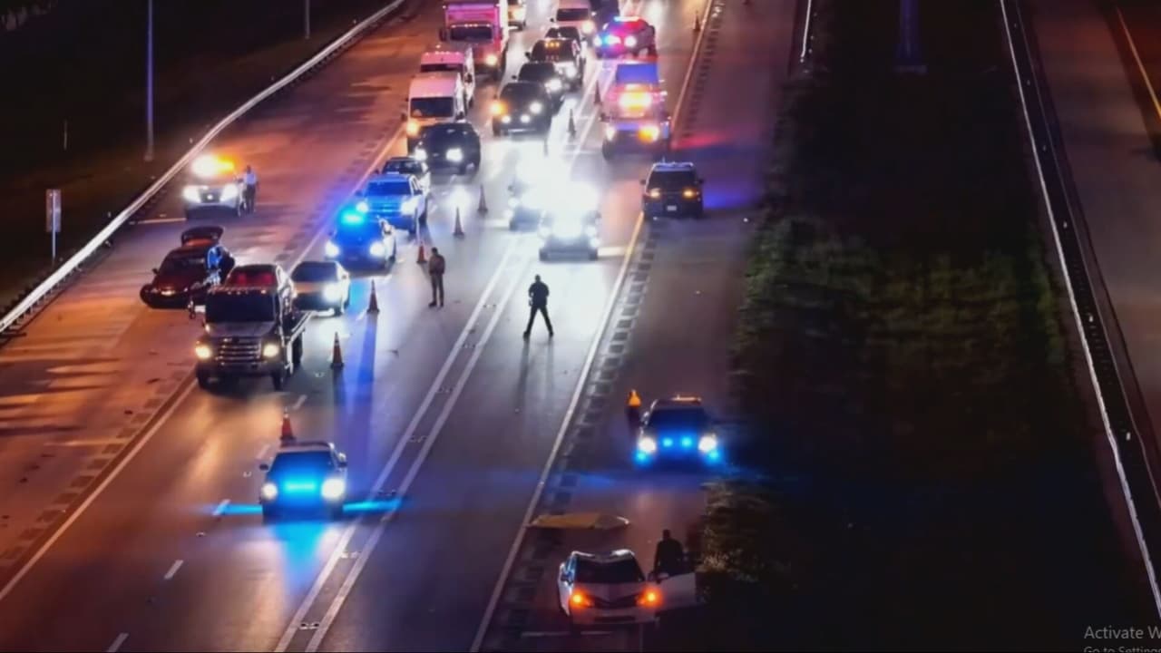 Un hombre murió durante la madrugada de este miércoles tras ser atropellado por un carro en la autopista Turnpike, al suroeste de Miami-Dade.
<br>