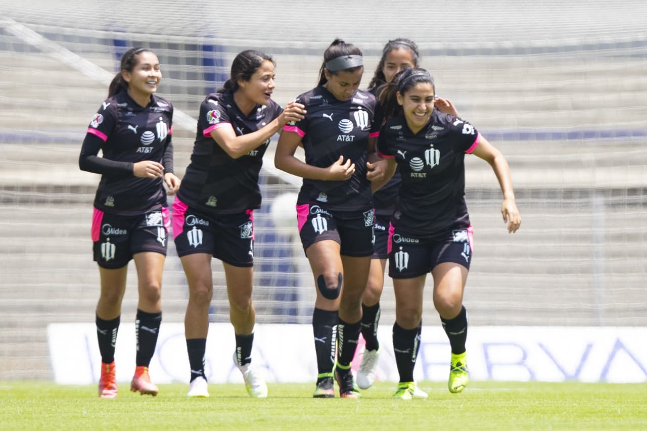 De la mano de Annia Mejía y Mónica Monsiváis Monterrey logra vencer 1-2 a La Pumas y tomar ventaja en la serie.
