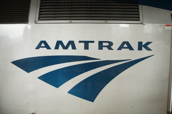 En Erie, Amtrak ahora solo hace una parada al día y tiene planes para un nuevo servicio diurno que conecta la ciudad con Cleveland y Buffalo.