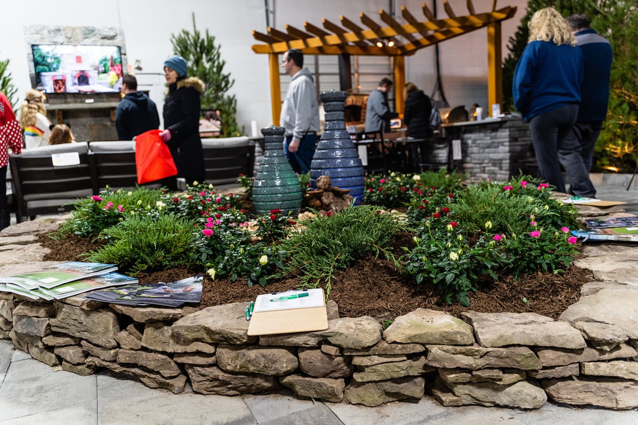 <b><a href="https://www.phillyhomeandgarden.com/">Philly Home and Garden Show at the Greater Philadelphia Expo Center (24 al 26 de febrero)</a></b>. Cientos de expositores de casas y expertos en diseño de casas se dirigen al Greater Philadelphia Expo Center para este evento que inspira a propietarios e inquilinos por igual a renovar sus espacios. Expertos en jardinería, paisajismo, diseño de interiores, mobiliario, arquitectura y construcción se instalan para responder preguntas y ayudar a guiar a los asistentes en busca de consejo e inspiración.