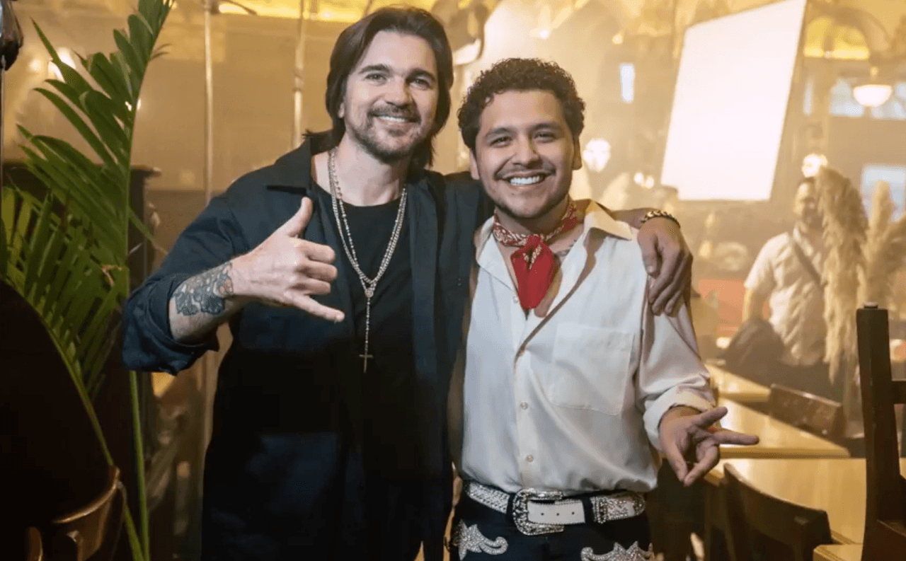 Hace apenas seis meses,
<b>Christian Nodal</b> lanzó ‘
<i><a href="https://www.youtube.com/watch?v=uREiWRaGQqE" target="_blank">Tequila</a></i>’, un tema que grabó junto a
<b>Juanes</b> y que tiene cerca de 34 millones de reproducciones en Youtube.