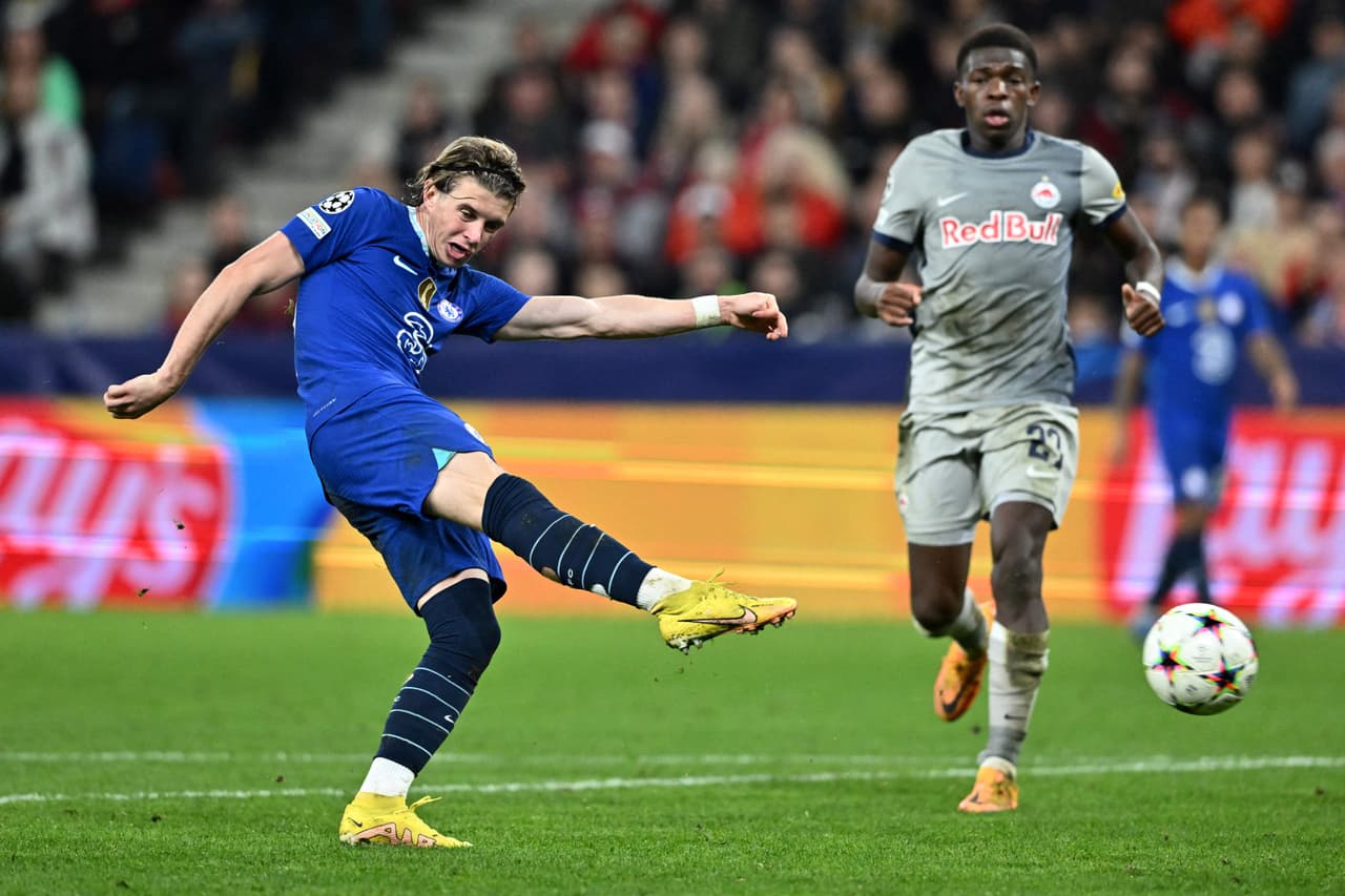 Chelsea derrotó 1-2 de visita a Salzburg con goles de Kovacic y Havertz; Sevilla goleó de local 3-0 a Copenhague y amarró al menos la Europa League.