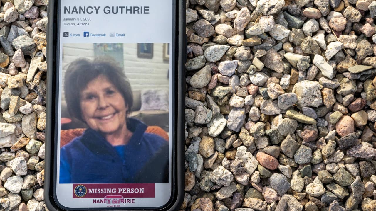 Nuevo arresto en el vecindario de Nancy Guthrie, mientras vuelve a surgir México en la búsqueda