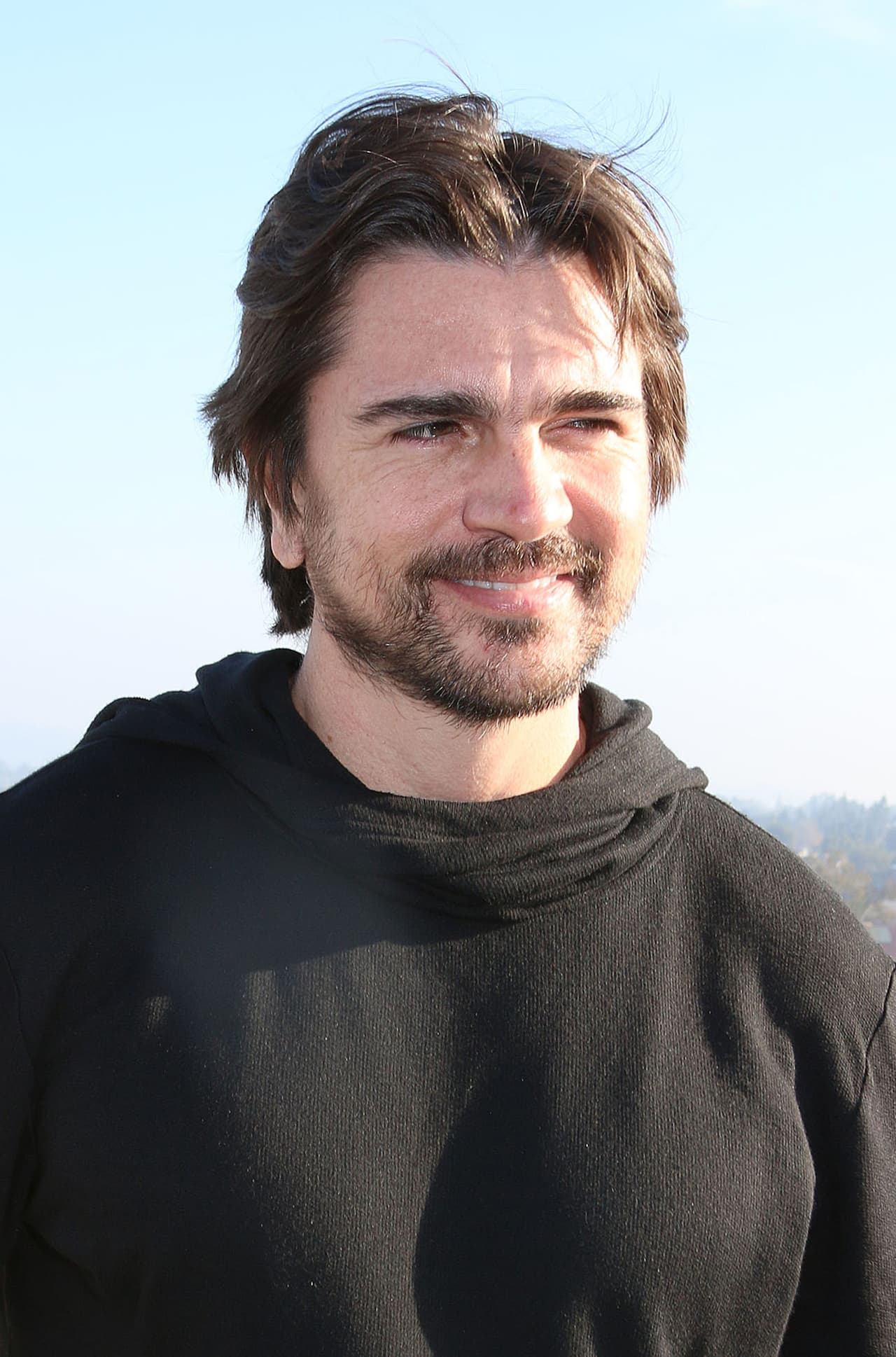 Un año después el reconocimiento fue para Juanes, quien desde entonces ha hecho mucho. Se casó, tuvo tres hijos, grabó nueve discos, recibió numerosos reconocimientos y realizó siete giras internacionales.