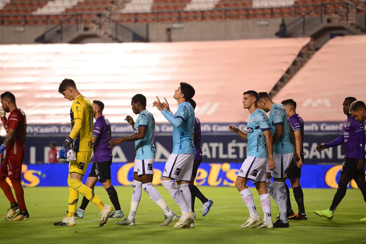 Con triplete de Camilo Sanvezzo, gol de Aristeguieta y gol de Luis Mendoza, Mazatlán cnisgue una histórica goleada sobre el Atlético San Luis.