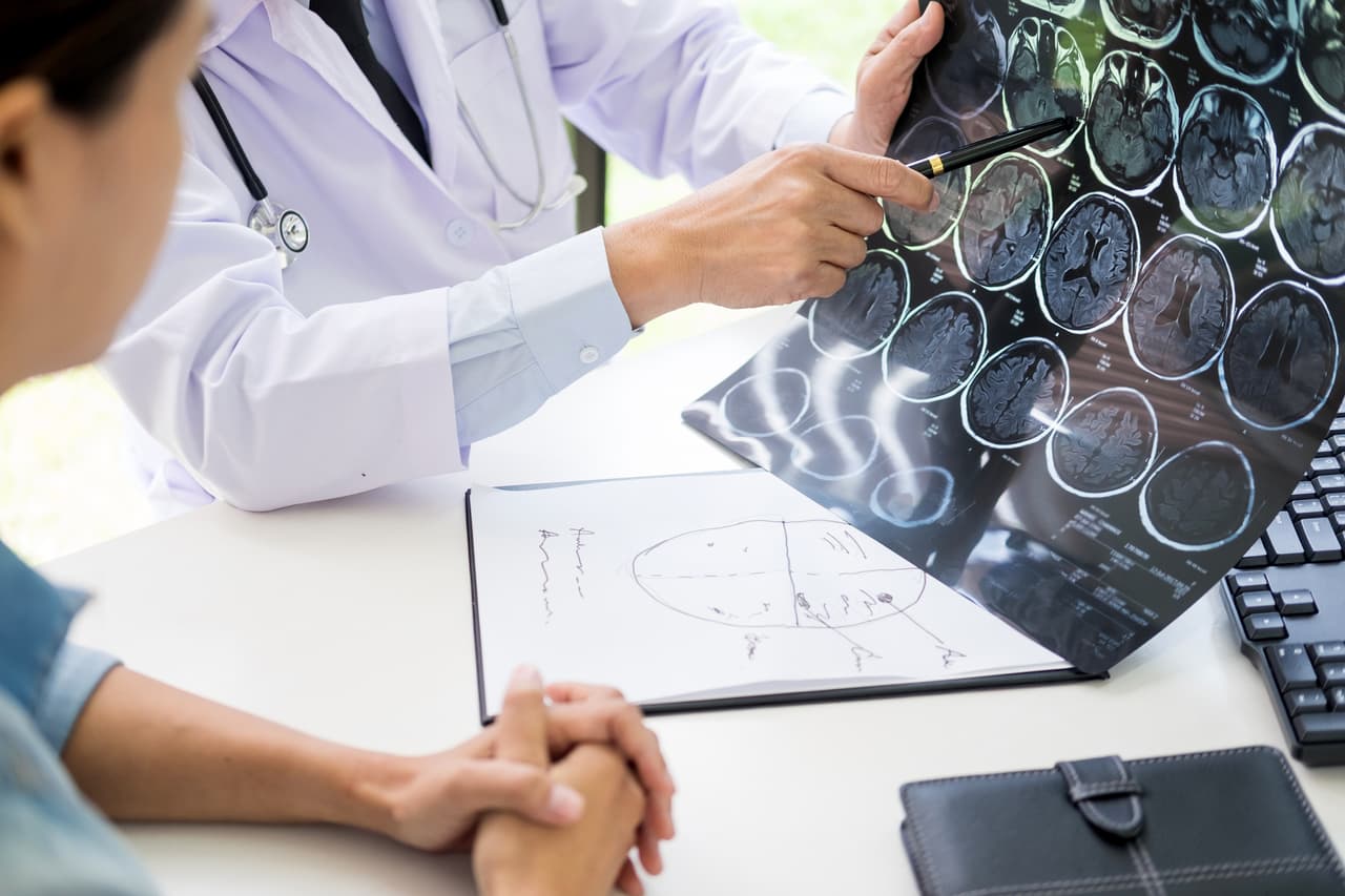 En el puesto 16 se encuentra el Centro médico John Muir Health-Walnut Creek, ubicado en 1601 Ygnacio Valley Rd, Walnut Creek, CA 94598.
<br>
<br>−Puntaje: 76.5.
<br>−Número de camas: 554.
<br>−cardiología, ginecología y obstetricia, neurología, pediatría, oncología radioterápica y traumatología.
<br>