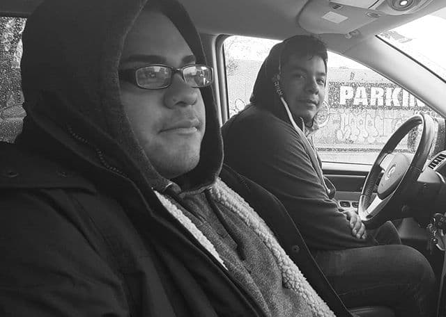 “La educación. Quiero que nuestro país sea mejor. Los jóvenes están enfrentando muchos problemas y necesitamos programas mejores para la juventud”, dijo Richard Franco, de 22 años.
<br>
<br>"Vengo de una familia inmigrante que ha estado aquí por 25 años y lo que Trump está diciendo sobre nosotros, ‘bebés anclas’, es injusto. Nuestras familias vinieron por una vida mejor y hoy estamos levantando nuestra voz”, agregó Jeffrey Franco, también de 22 años.