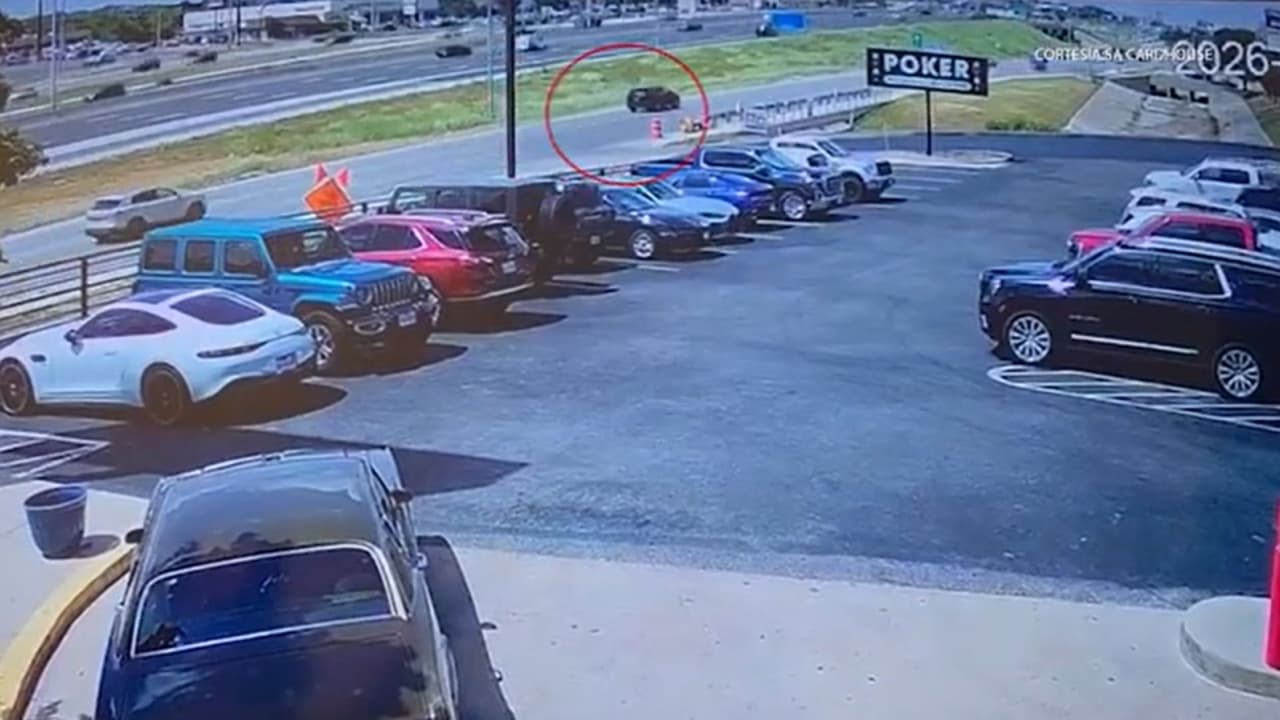 Dos niñas resultan gravemente heridas tras choque de tres vehículos en San Antonio