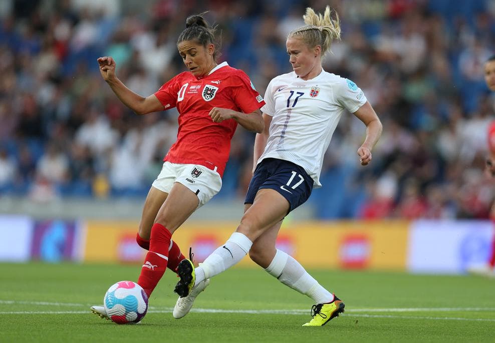 Austria se llevó un apretado triunfo ante la Selección de Noruega que estuvo cerca de empatar pero les falló la puntería.