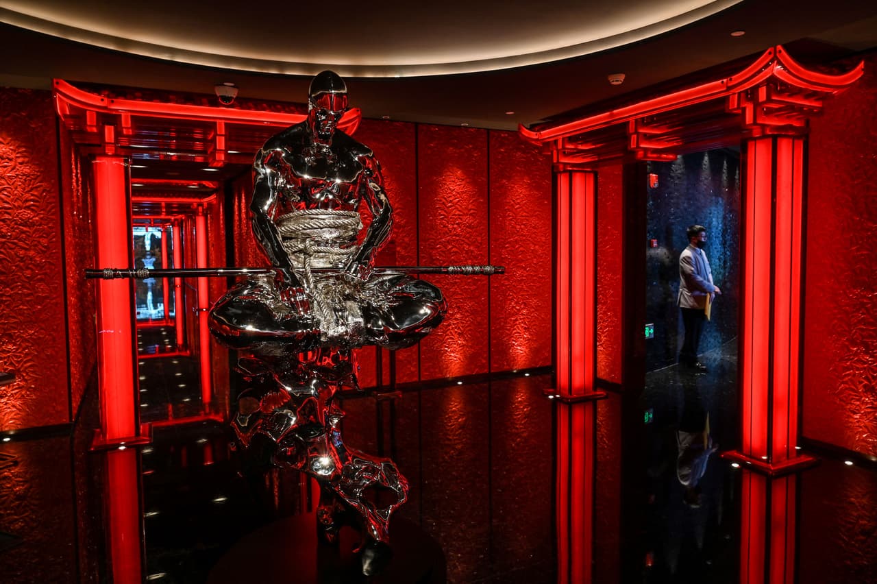 La entrada al restaurante Jin Jan, en el piso 103 de la torre Shanghai. Se encuentra a unos 1,500 pies de altura,
<a href="https://www.jhotel-shanghai.com/en/shanghai-hotel-fine-dining/jin-yan/"><u>según indica el sitio web del hotel</u></a>.