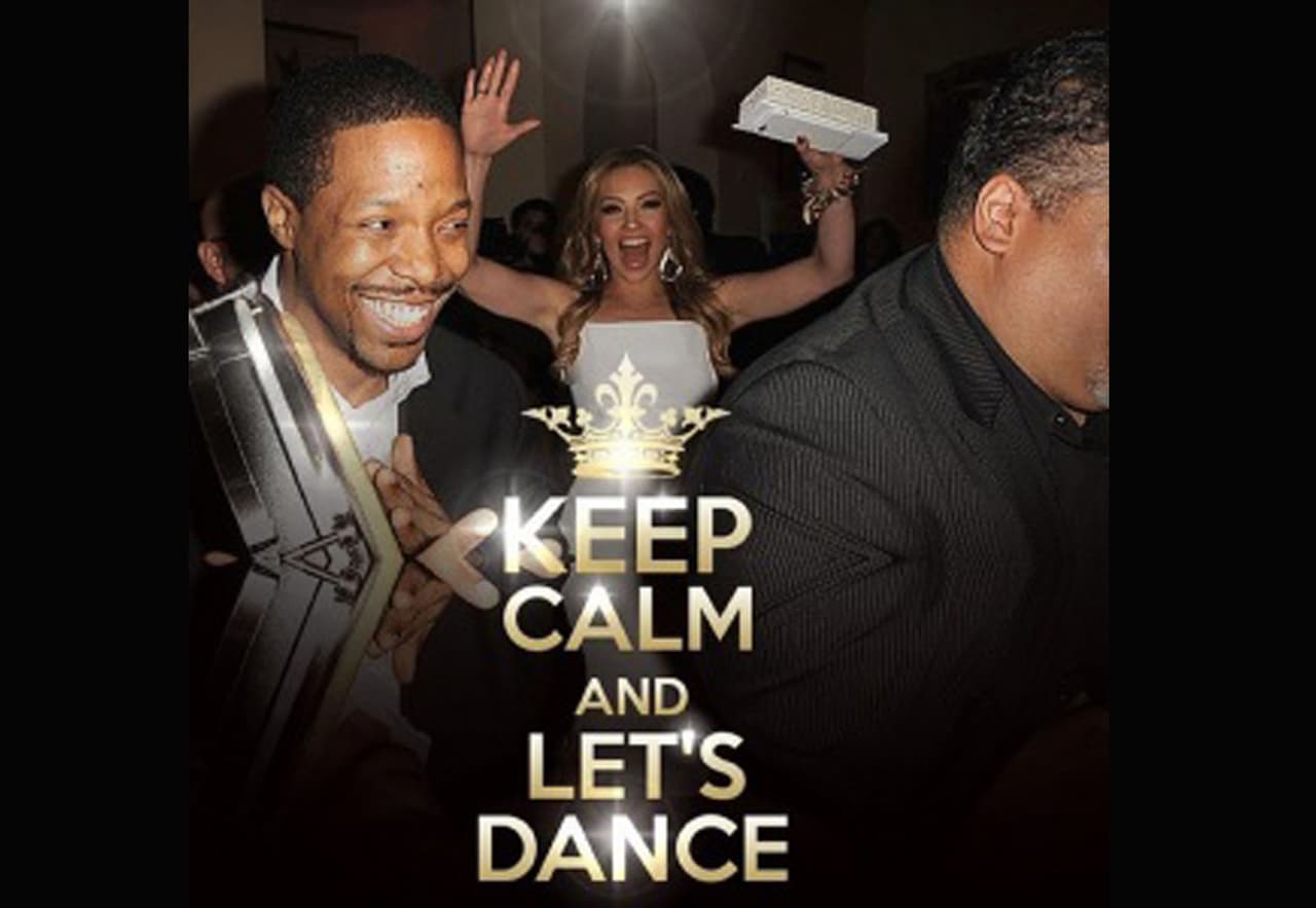 ¡Qué buena actitud! Thalía tiene toda la buena onda para la fiesta.