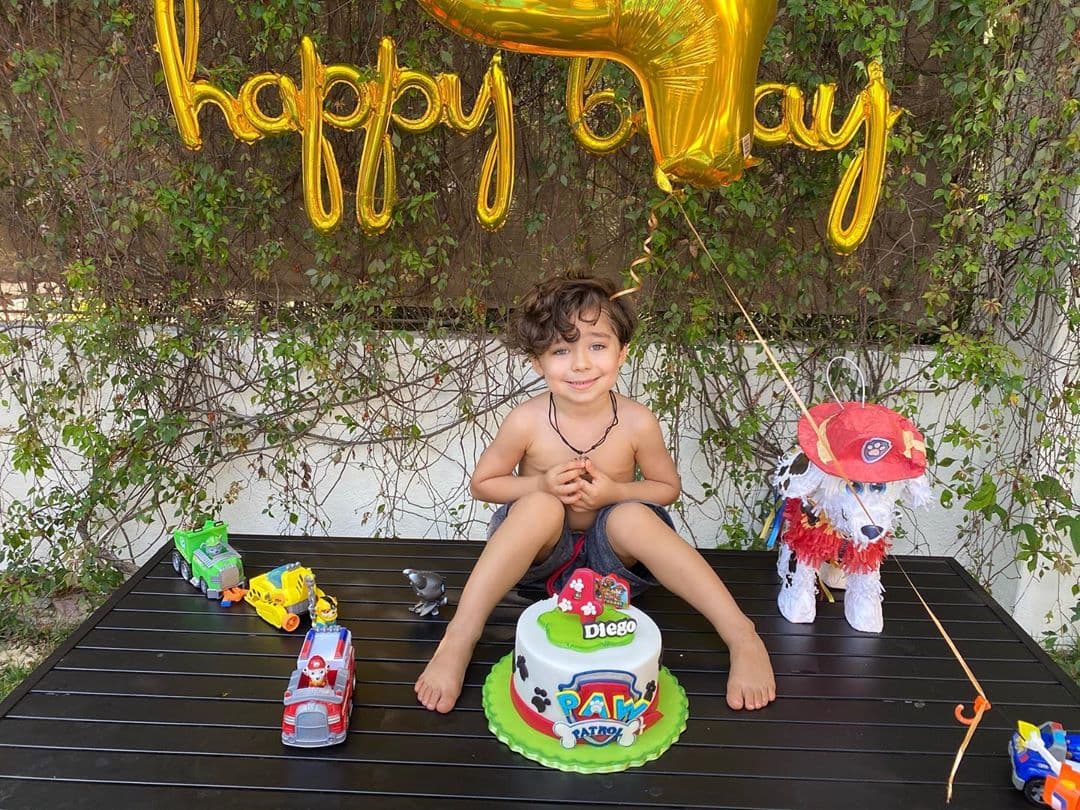 La protagonista de telenovelas como 'La malquerida' y 'Llena de amor' mencionó que los juicios solo la hacen reflexionar sobre quién los hace: "Yo leo los comentarios y nada más me pregunto 'qué hay detrás de eso que te hace sentir tan inseguro'".